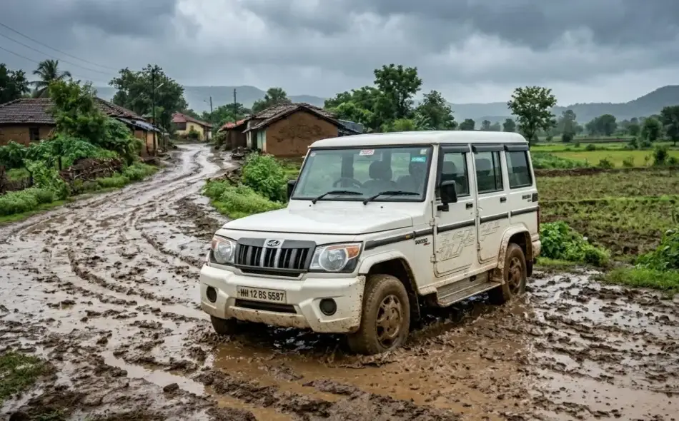 Bolero Game SUV driving on realistic Indian highway road